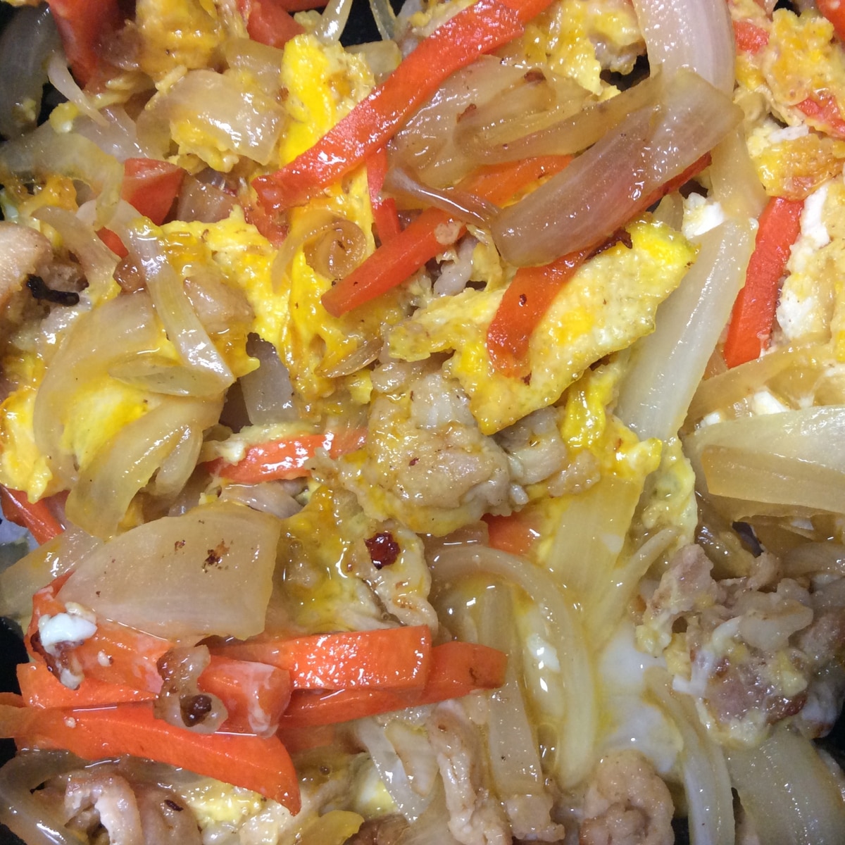 豚肉玉ねぎ人参の甘辛卵丼 レシピ 作り方 By Akiakiaki32 楽天レシピ 豚肉玉ねぎ人参の甘辛卵丼 レシピ 作り方 By Akiakiaki32 楽天レシピ